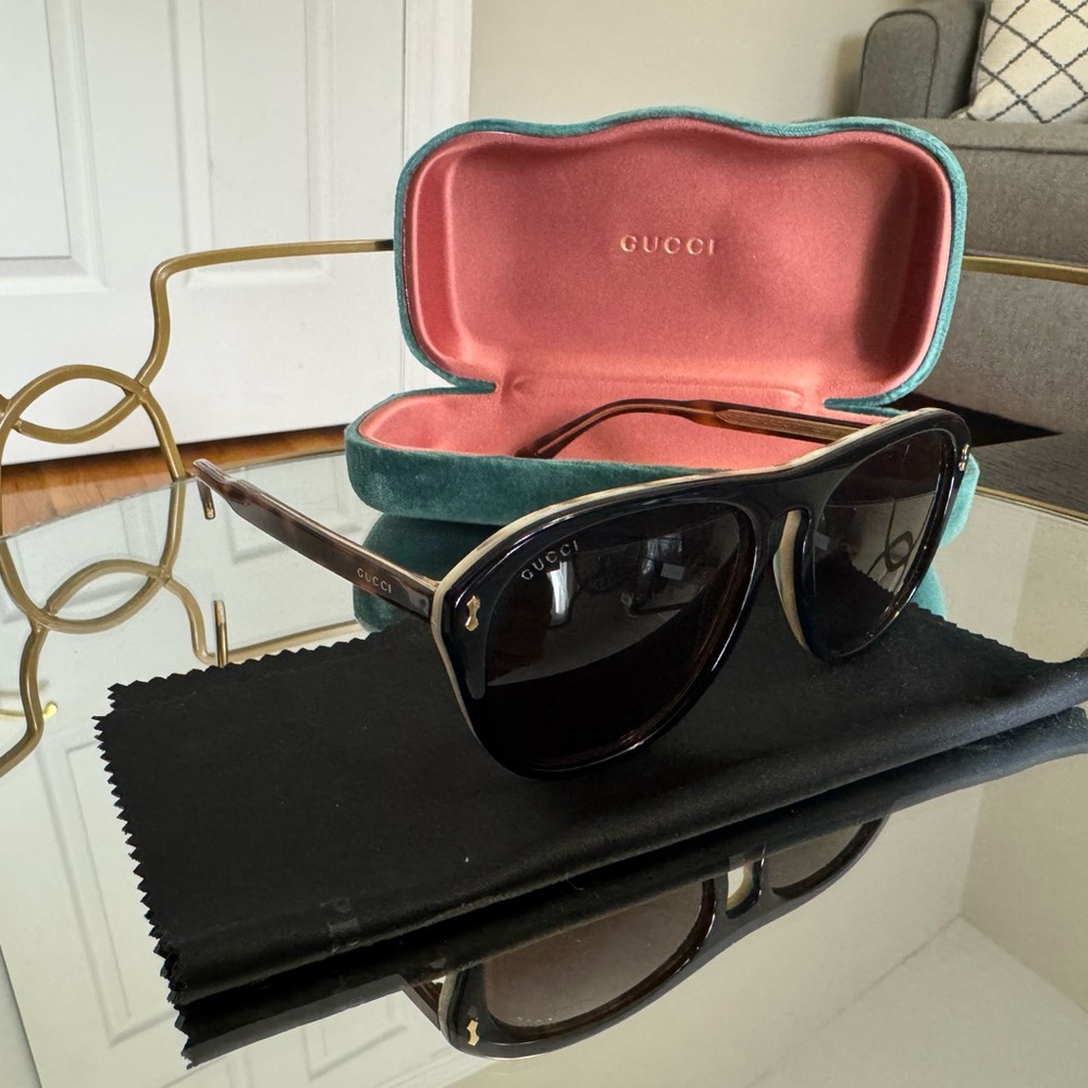 Gucci Black Sunglasses with Case